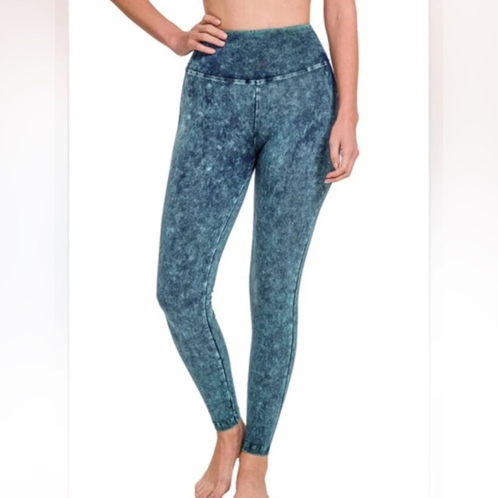 Zenana Outfitters Blue Acid Wash Leggings
